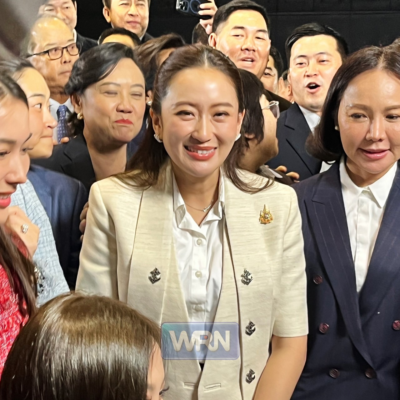 タイの第31代新首相にペートンターン氏選出 、タクシン氏次女