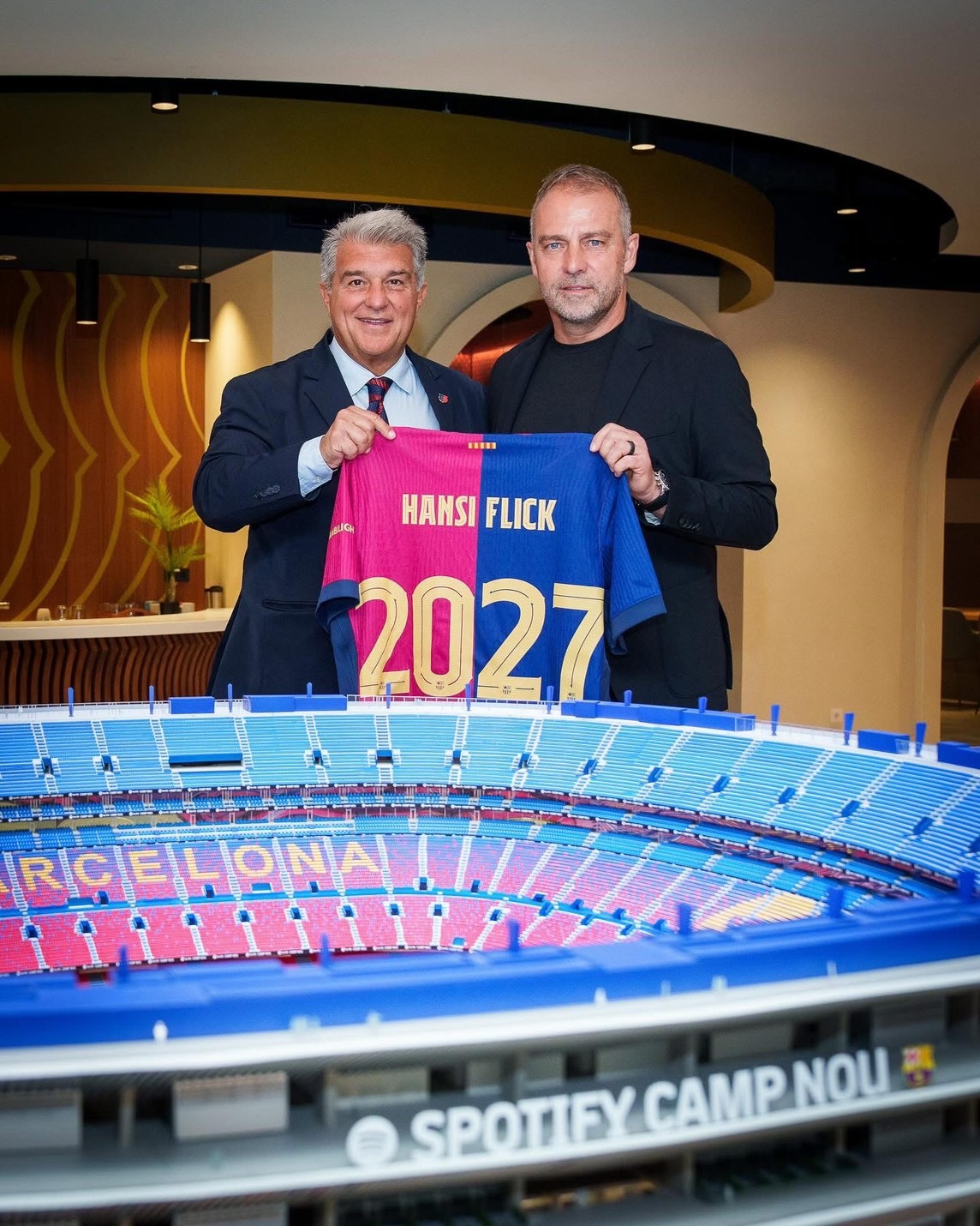 ทางการ ! บาร์เซโลนา ขยายสัญญา “ฟลิค” ถึงปี 2027