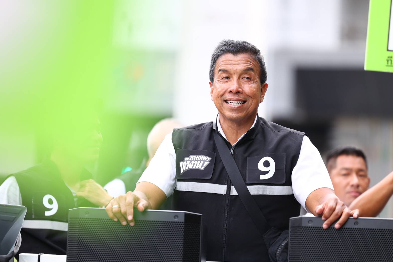 ชัชชาติ เบอร์ 9 เร่งตรวจตึกเก่าทั่วกรุง จ่อแก้กฎหมายดัดแปลงอาคาร ยกระดับความปลอดภัยชุมชน ชี้เคยเสนอเข้าสภา กทม. แล้ว พร้อมลุยโค้งสุดท้าย วอนคนกรุงออกมาใช้สิทธิ 28 มิ.ย. นี้
